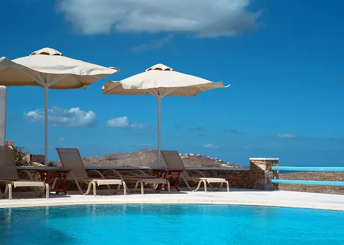 Aeri 3* Folegandros Town